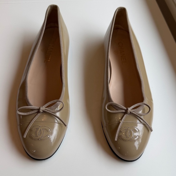 Chanel Authentic Beige Tan Interlocking CC Ballet Flats US 10.5  (EUC 41 1/2) - Picture 11 of 15